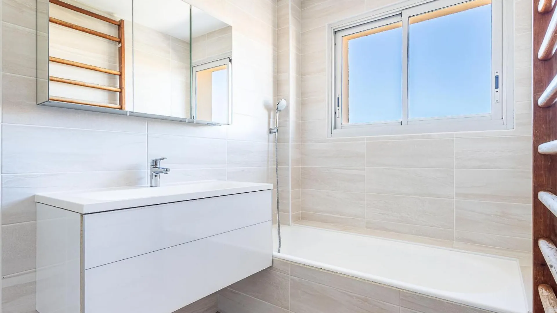 Apartment Les Asterides By Interhome Hyeres