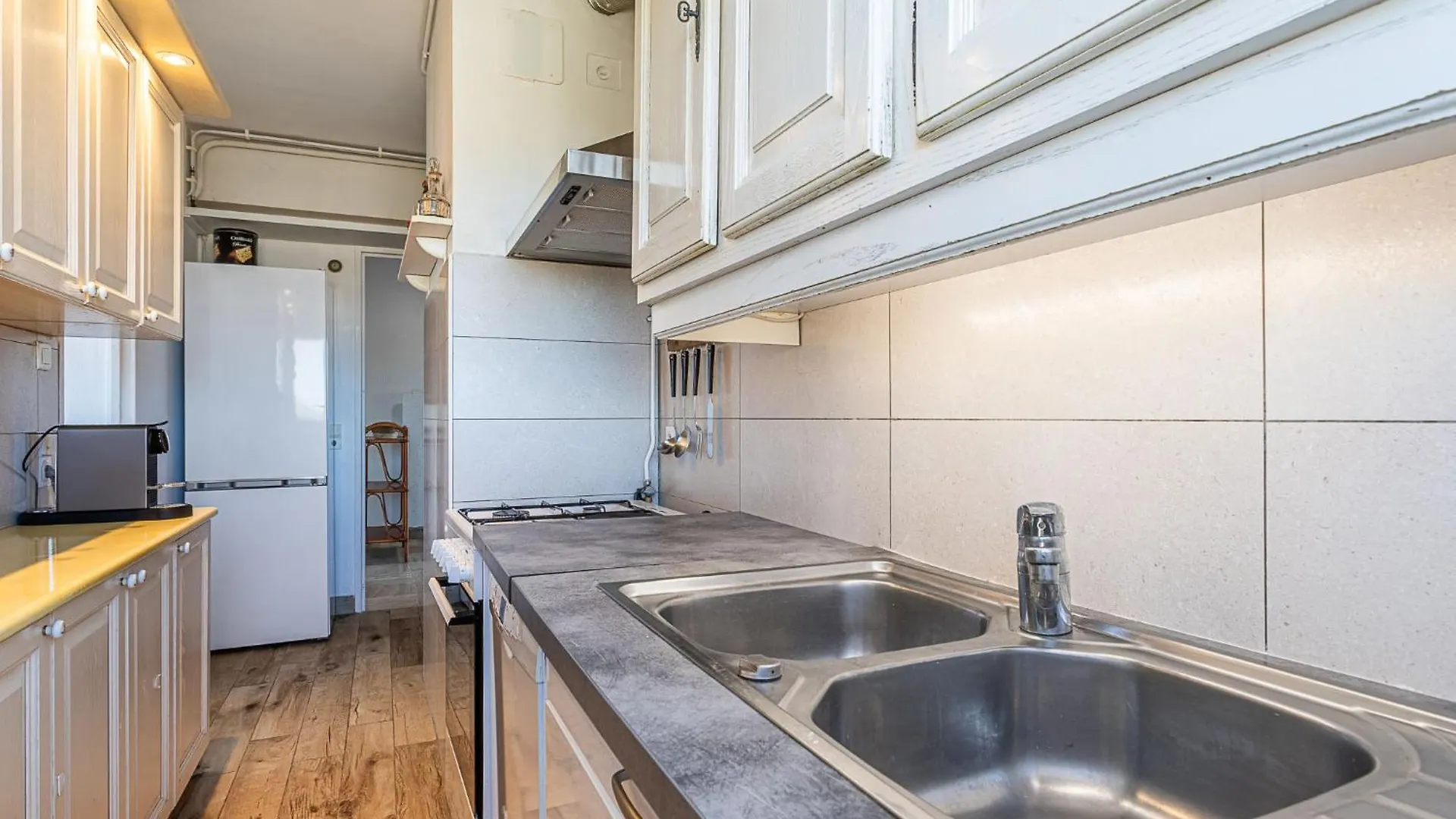 Apartment Les Asterides By Interhome Hyeres