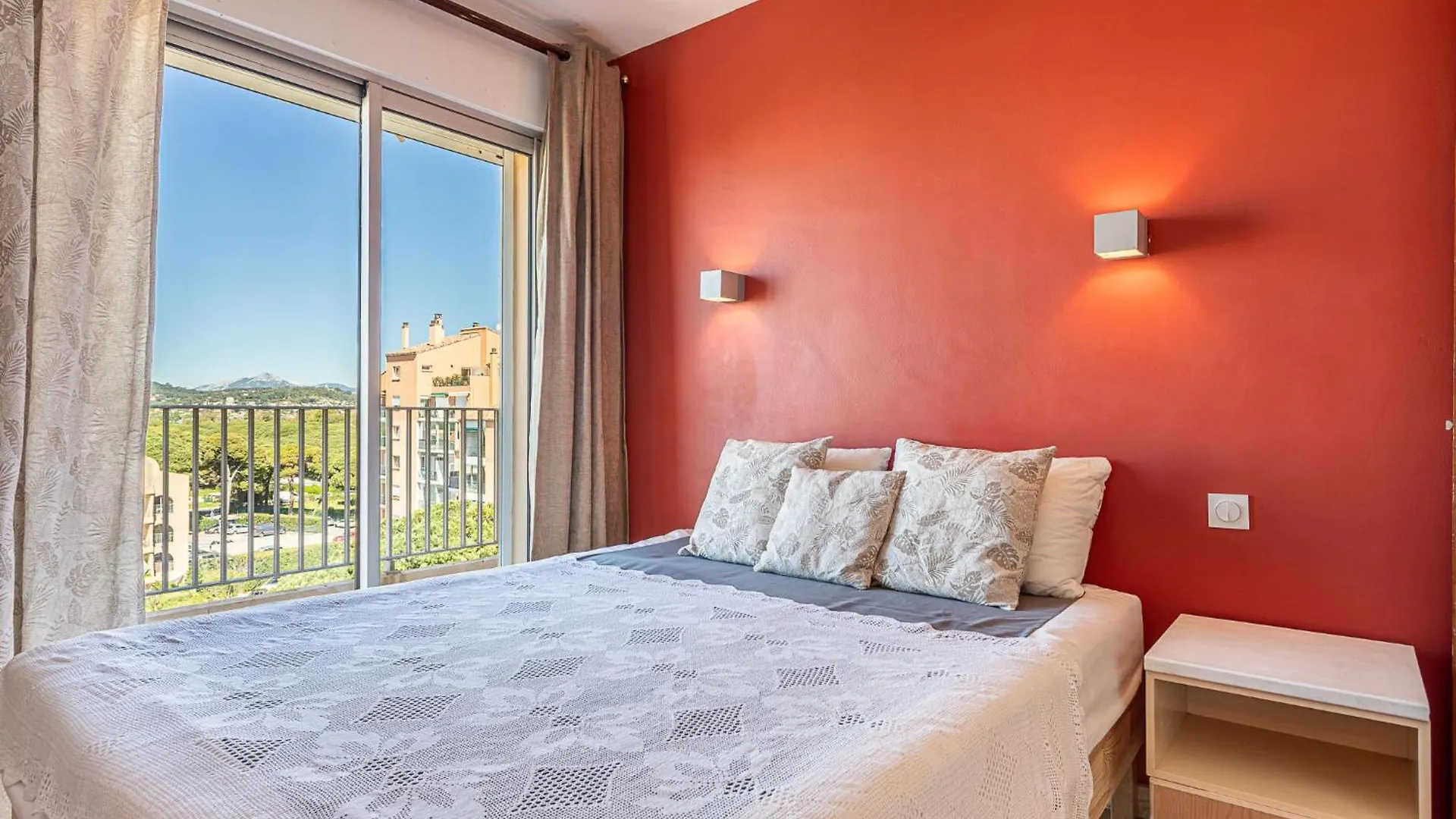 Apartment Les Asterides By Interhome Hyeres