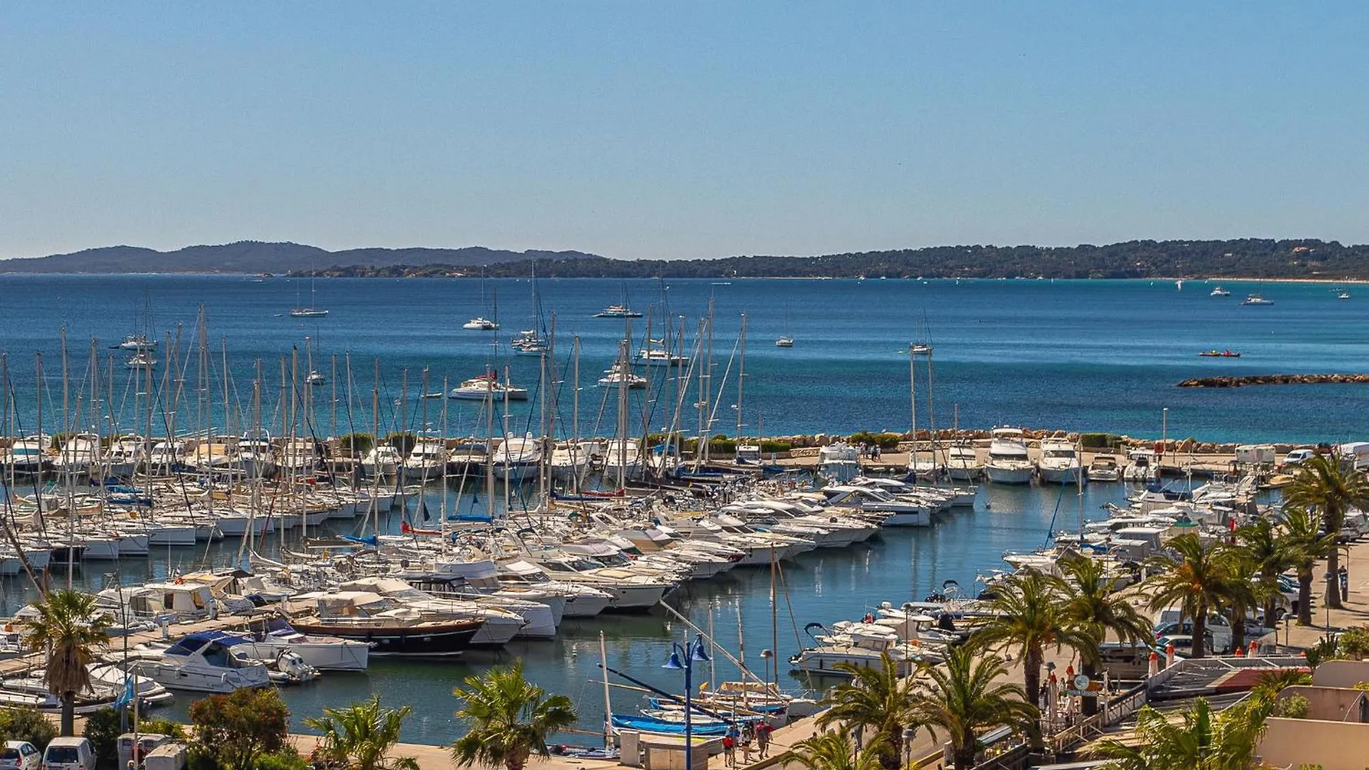 Apartment Les Asterides By Interhome location